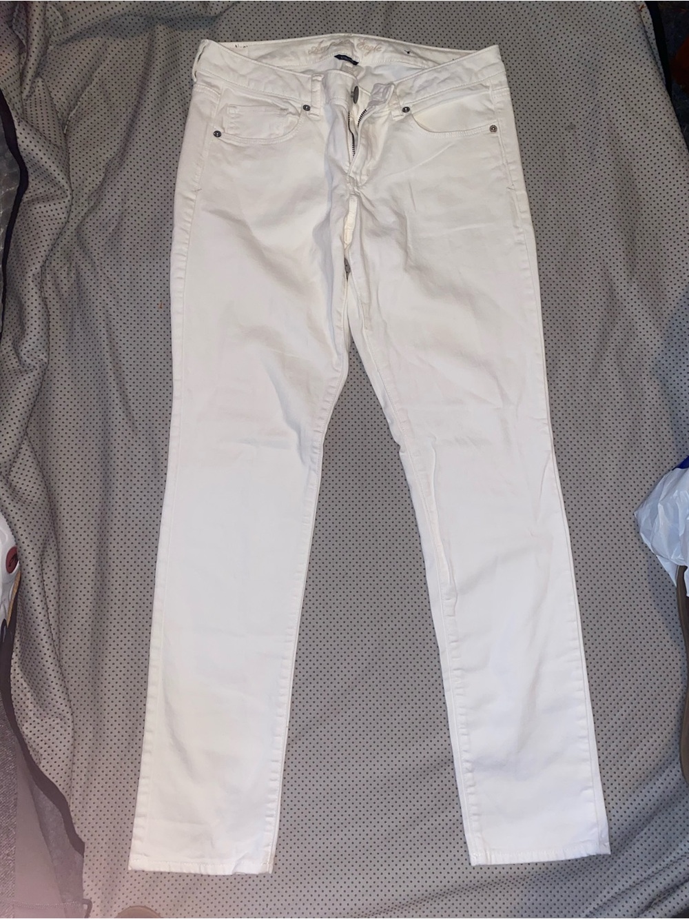 American Eagle Outfitters White Slim Jeans no stains